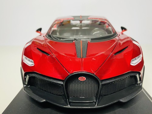 Maisto 1/18 Diecast Special Edition Bugatti Divo Red (SALE) - Picture 5 of 10