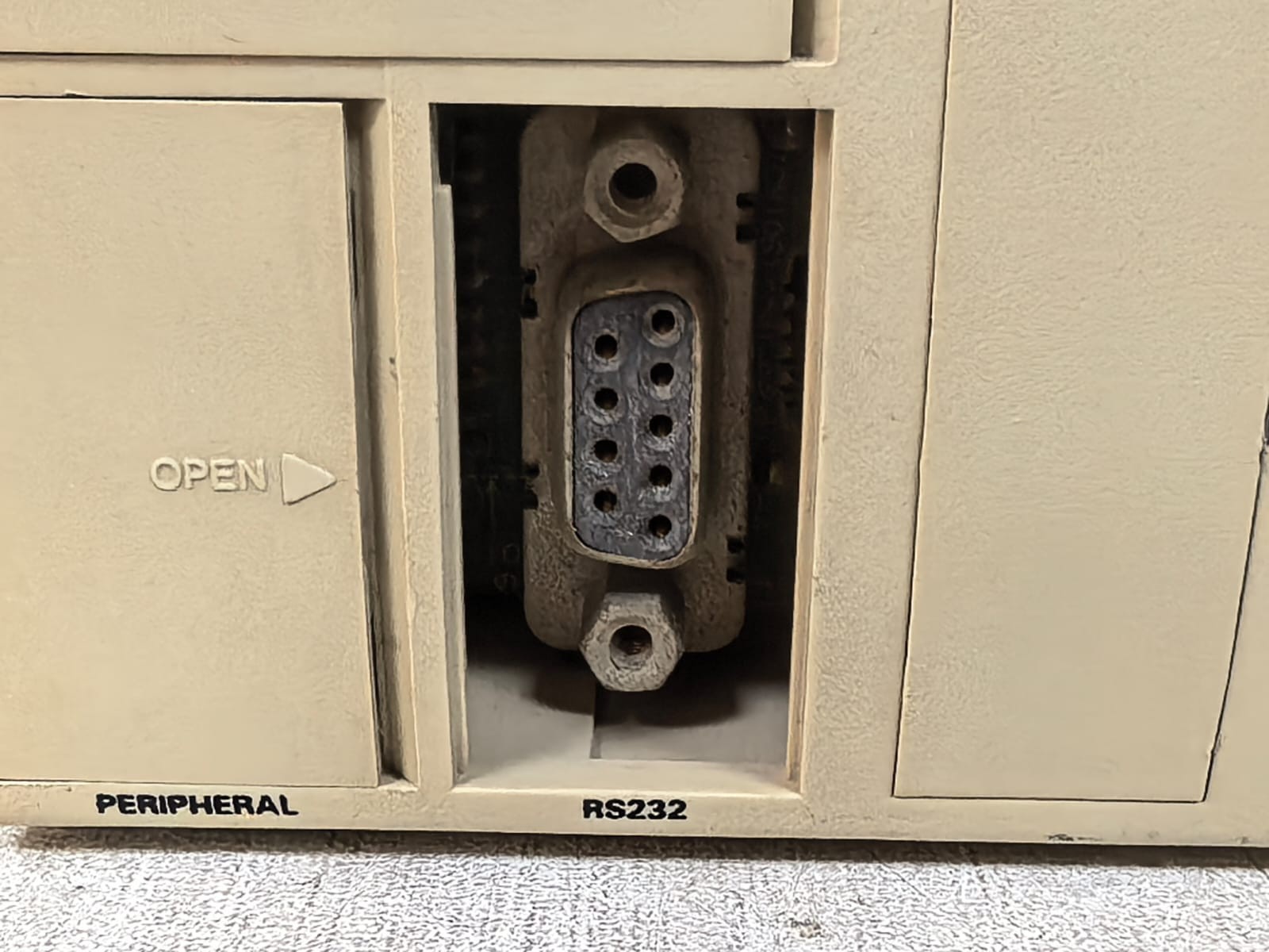 Omron CQM1-CPU41-EV1 OMRON CQM1-CPU41-EV1 SYSMAC CQM1 PROGRAMMABLE CONTROLLER 24VDC 9