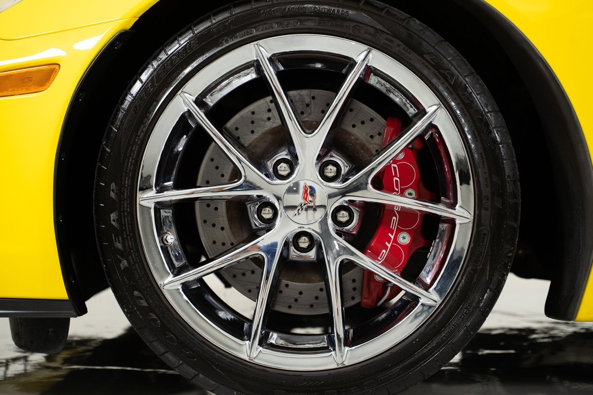 2011 Velocity Yellow Chevrolet Corvette   | C6 Corvette Photo 8
