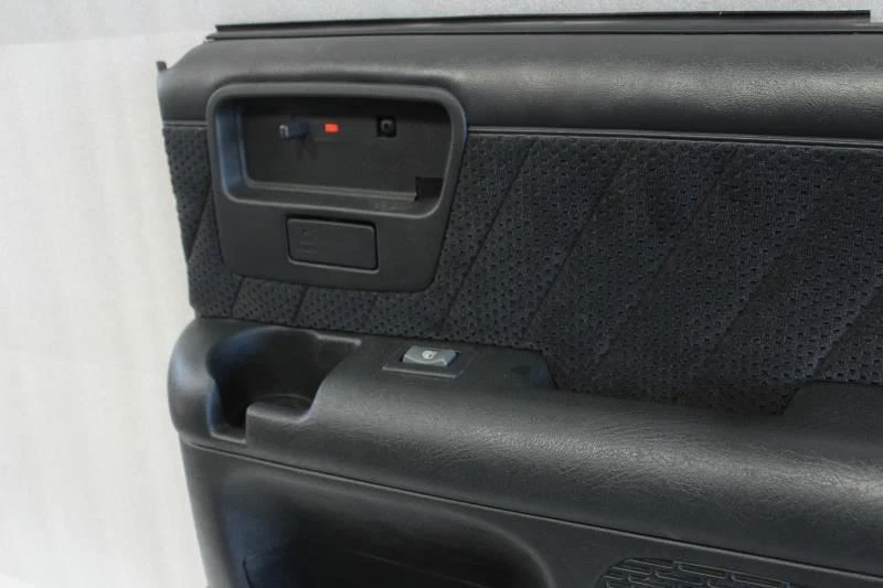 1995 1996 1997 CHEVROLET BLAZER RIGHT REAR DOOR TRIM PANEL GRAPHITE CLOTH - Image 2 of 4