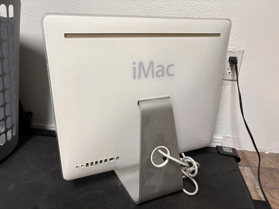 Apple iMac 5,1 A1208 finales de 2006 17" 2.0 Core 2 Duo 2GB RAM 160GB HD CD OS 10.7.5 Foto 3 de 4