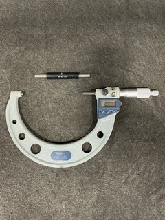 MITUTOYO M010 293 3751 30 Digimatic Outside Micrometer