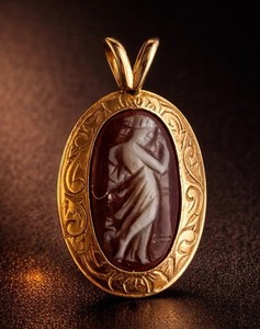 Antique Victorian 14 Kt Hard Stone Cameo Pendant