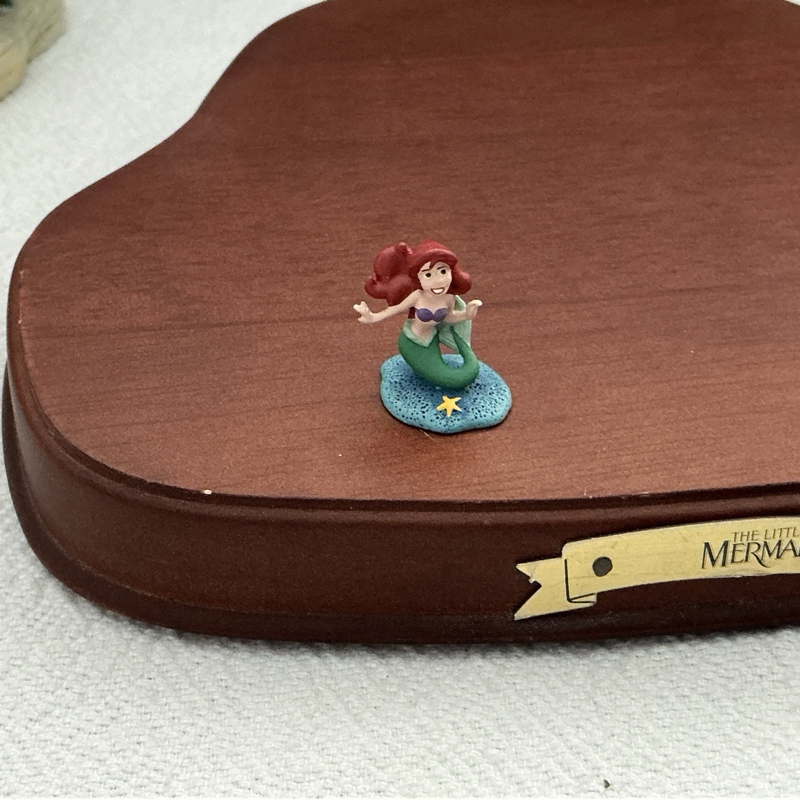 WDCC Enchanted Places The Little Mermaid “Ariel's Secret Grotto” w/Ariel &…-Read