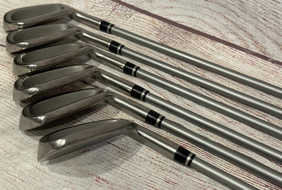 Cleveland Classic Collection Iron Set 6,7,8,9,PW,SW Ladies Women’s Flex Graphite - Image 4 of 4