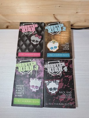Monster High Books Issues 1 4 Complete Set | Paperback 2011 | Good Condition