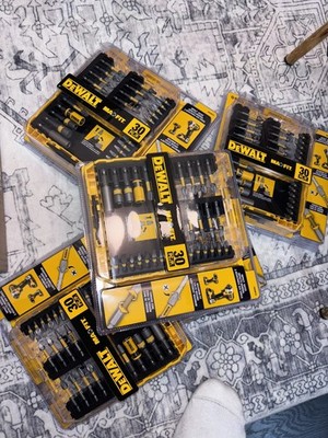 DeWalt MAXFIT 30-Piece SCREWDRIVING BIT SET Impact Rated, Torsion Zone # DWAMF30