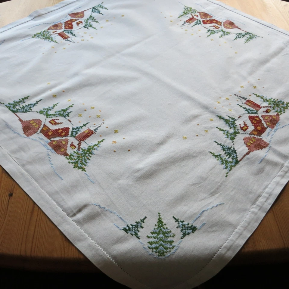 Rico Design Winter Mitteldecke Tischdecke Stickerei 80 x 80 cm