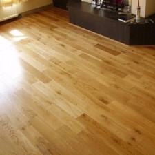 18mm x 150mm Engineered Smooth Lacquered oak Flooring 5mm real Oak wood layer 