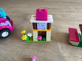 Lego Friends 41013 - Emma's Sports Car (2013) - Near Complete + Extra Parts