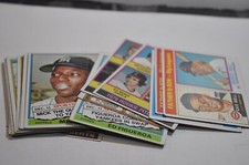 Topps Baseball 1972-1976 lot of +- 19 topps traded cards +gum + rookie mlb