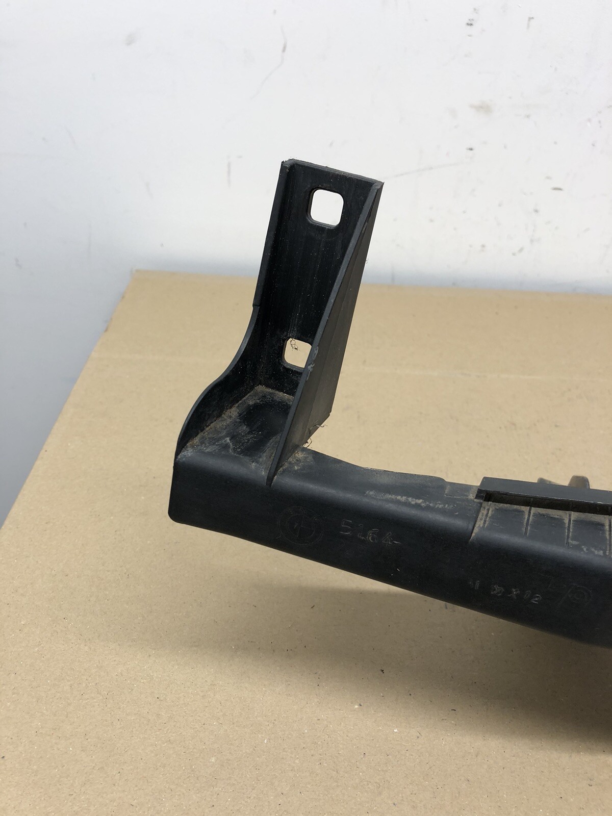 BMW 3 Series E90 Passenger Side Headlight Bracket 7116707 for sale 