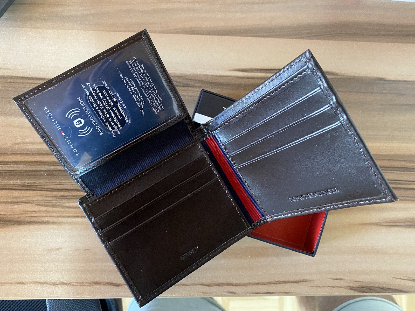 Tommy Hilfiger Trifold Wallet Geldbörse schwarz klein online 