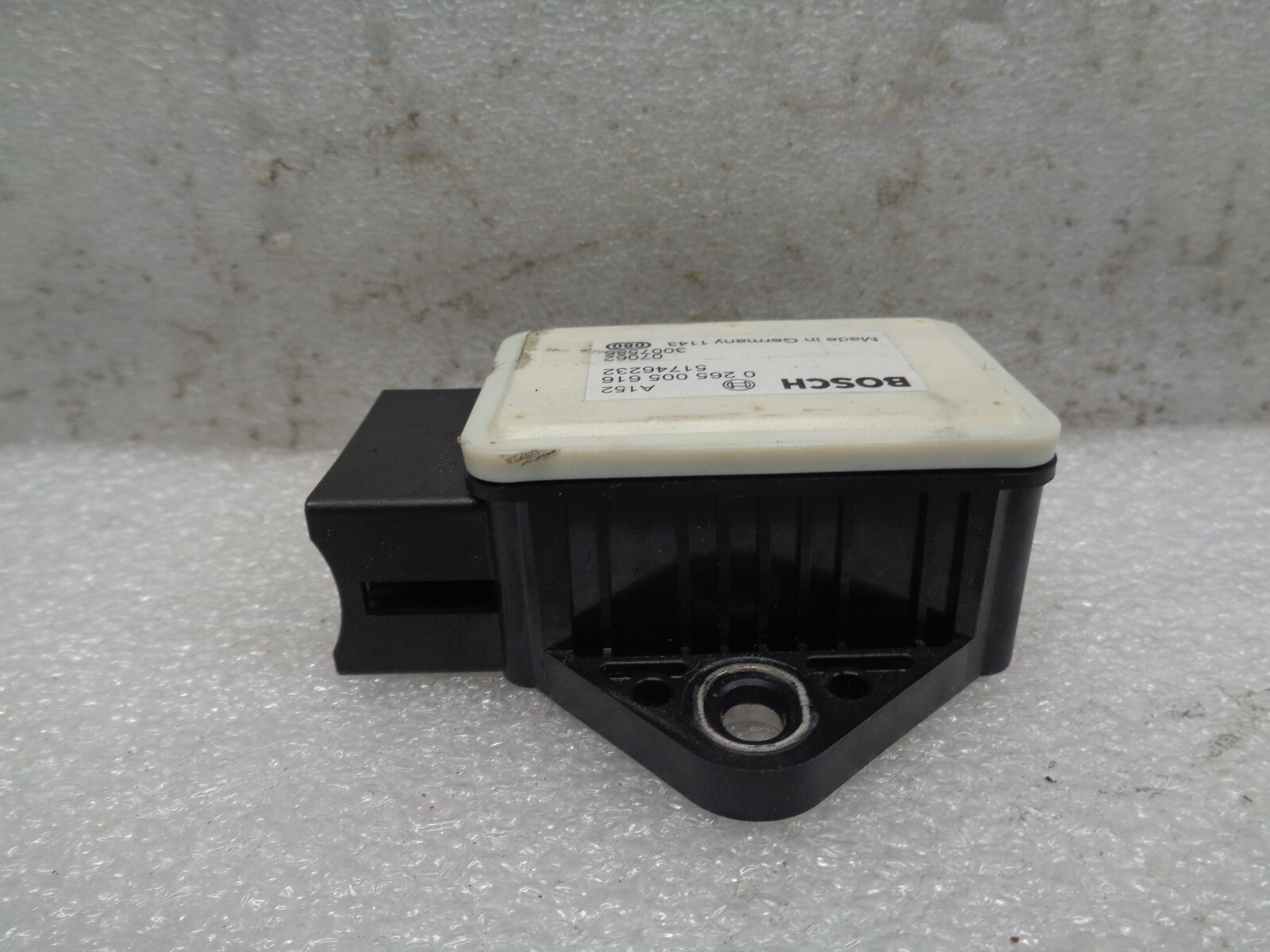 Maserati Quattroporte 2007 Yaw rate sensor