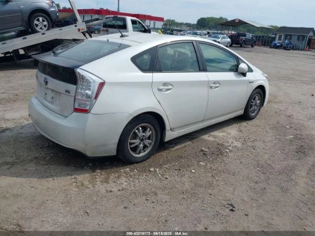 Used Air Cleaner Assembly fits: 2011 Toyota Prius Prius Plug-in VIN DP 7th and 8 Foto 4 de 4