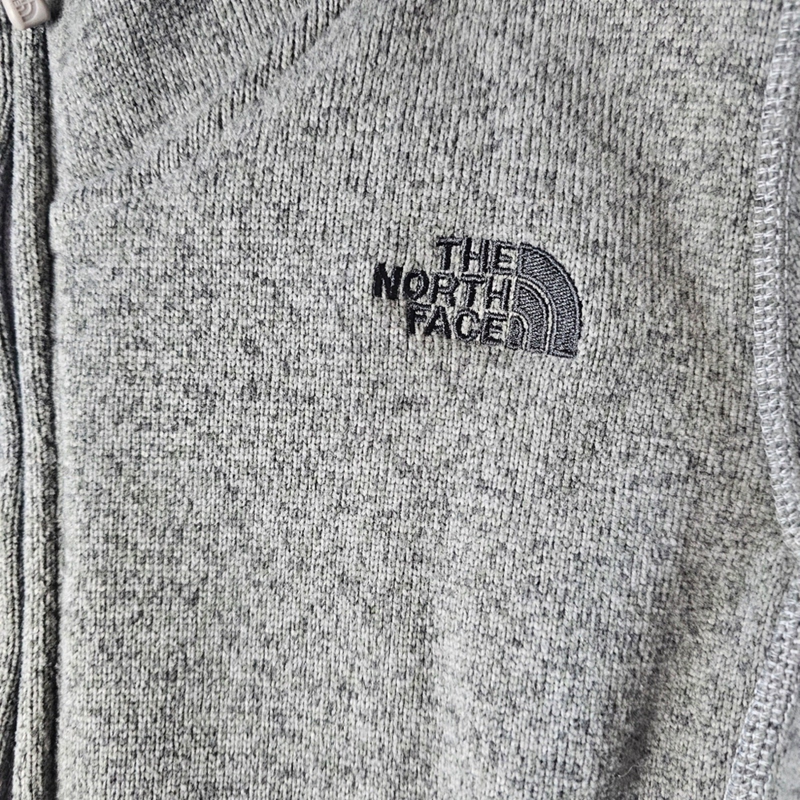 North Face Gray Fleece Zip Sweater for Women with Logo Sleeve Large