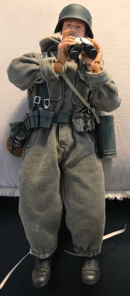 Rare, Dragon 1:6 Scale WWII German Grenadier Winter Kharkov, Metal Helmet - Image 3 of 4