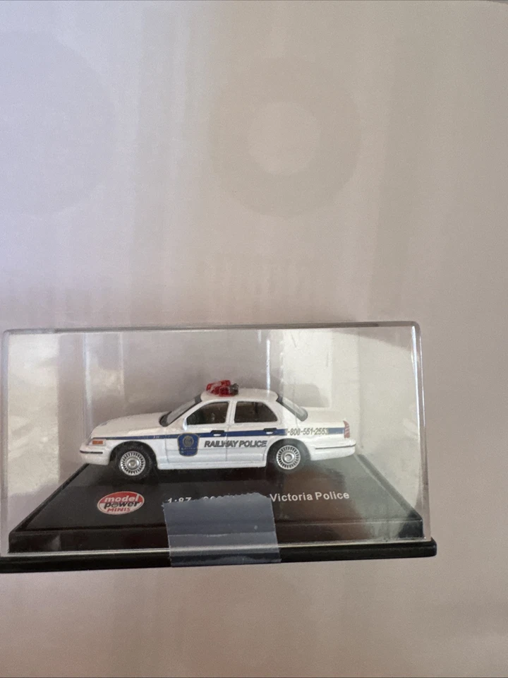 HO Scale 1:87 Model Power 2005 Ford Crown Victoria Police Car - Mint Condition! - Immagine 2 di 3