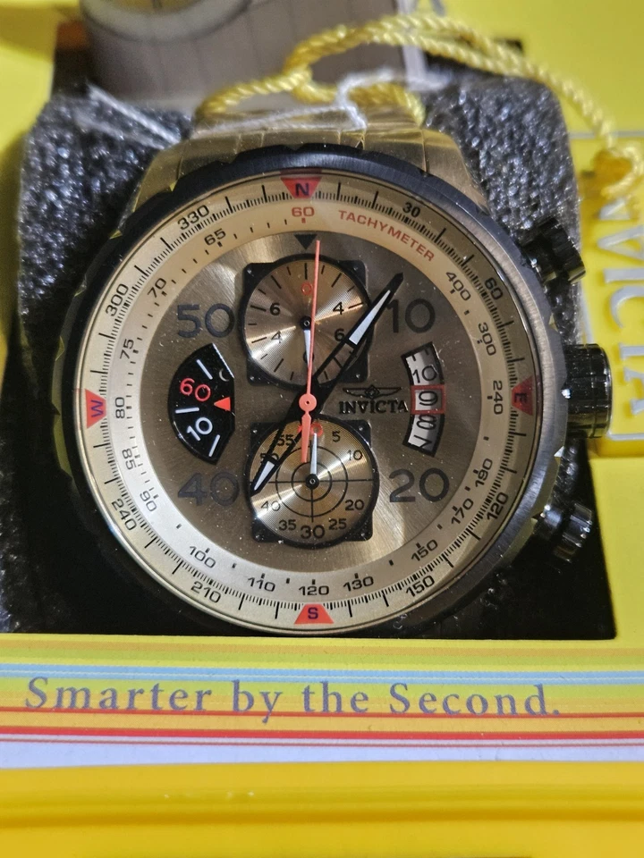 Reloj de cuarzo Invicta Aviator para hombre modelo No. 17305 Foto 3 de 4