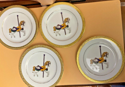 Royal Gallery Gold Buffet ''CAROUSEL'' ~ Dessert Plates ~ 8 3/8''- set of 4- MINT!