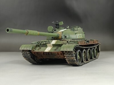 1/35 Built Soviet Russian T-62 Mod.1972 w/Metal Gun Barrel Medium Tank Model