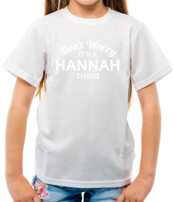 Mach dir keine Sorgen, es ist eine HANNAH-Sache! - Kinder T-Shirt - Nachname individuell Name Familie
