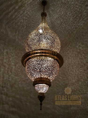 Superb Large Moroccan Brass Chandelie Antique Brass Gorgeous Pendant - Picture 5 of 6
