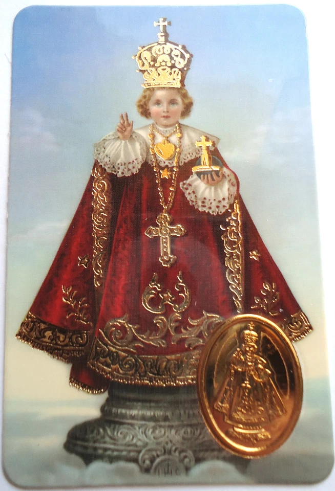 CARTE PLASTIFIEE DE L ENFANT JESUS PRAGUE AVEC MEDAILLE DOREE ET PRIERE 9X6 CM