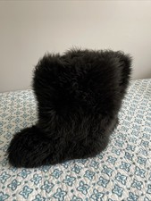 UGG Momma Fluff Boots 8