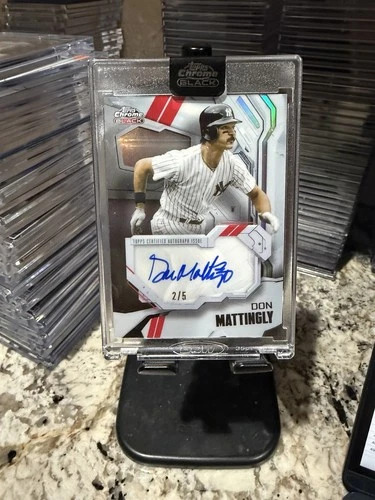 2026 Topps Chrome Black Don Mattingly Ivory Autographs (RAW)