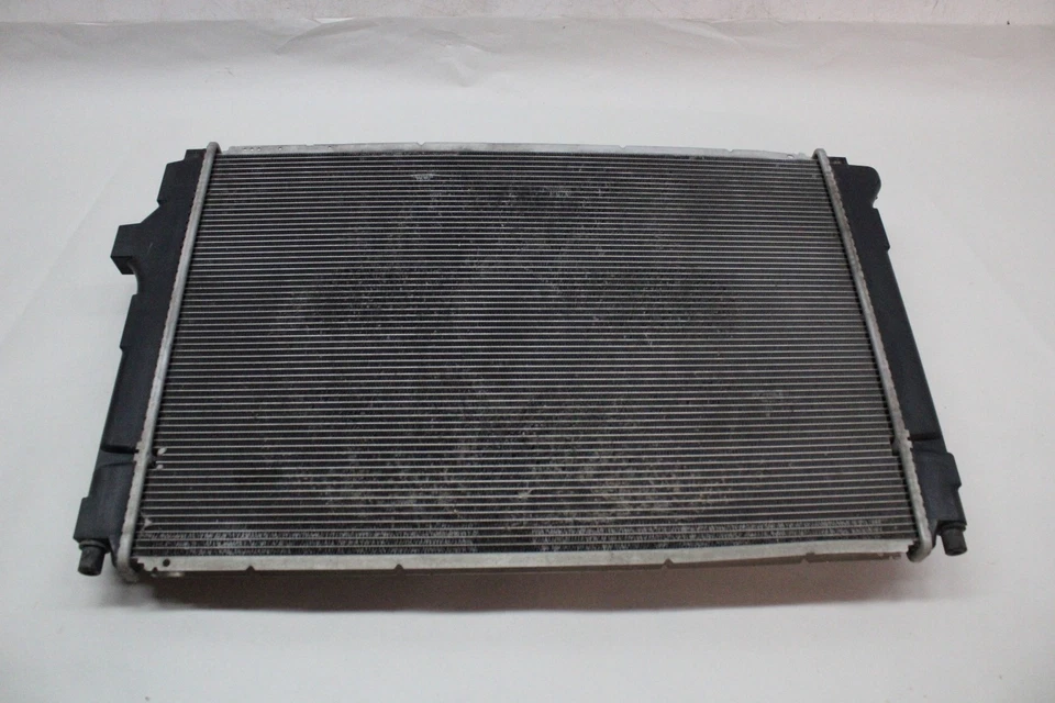 Toyota Prius C 2014 radiador 422134-8630 fabricante original 12 13 14 15 16 17 18 19 Foto 3 de 4