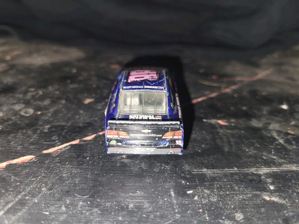 Dale Earnhardt Jr #88 2013 Marina/Guardia Nacional Rosa 1:64/Diecast Foto 3 de 4