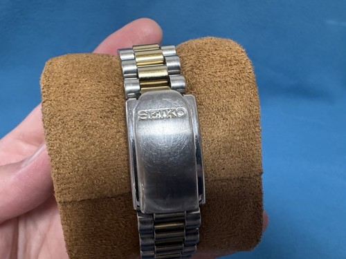 Seiko 7N43 8111 CIB Quartz Men’s Watch Two Tone Stainless Steel - Picture 8 of 12