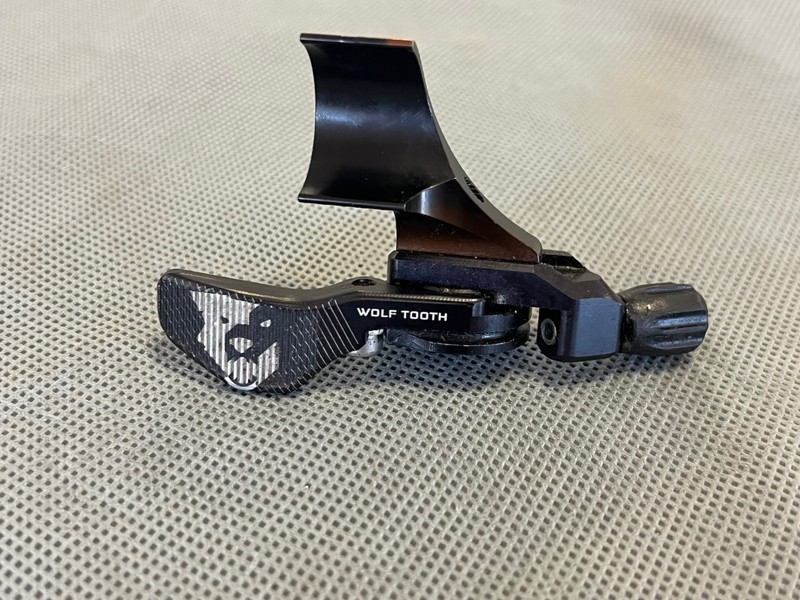 Wolf Tooth ReMote light action dropper post lever Shimano i-Spec 11