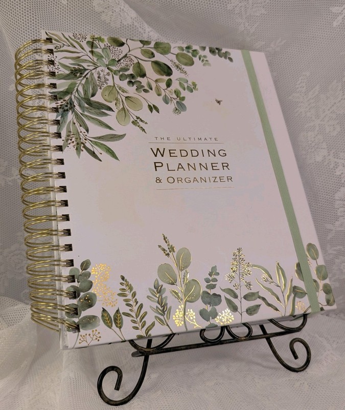Bridal Wedding Planner and Organizer. A Bride's Bible 💎