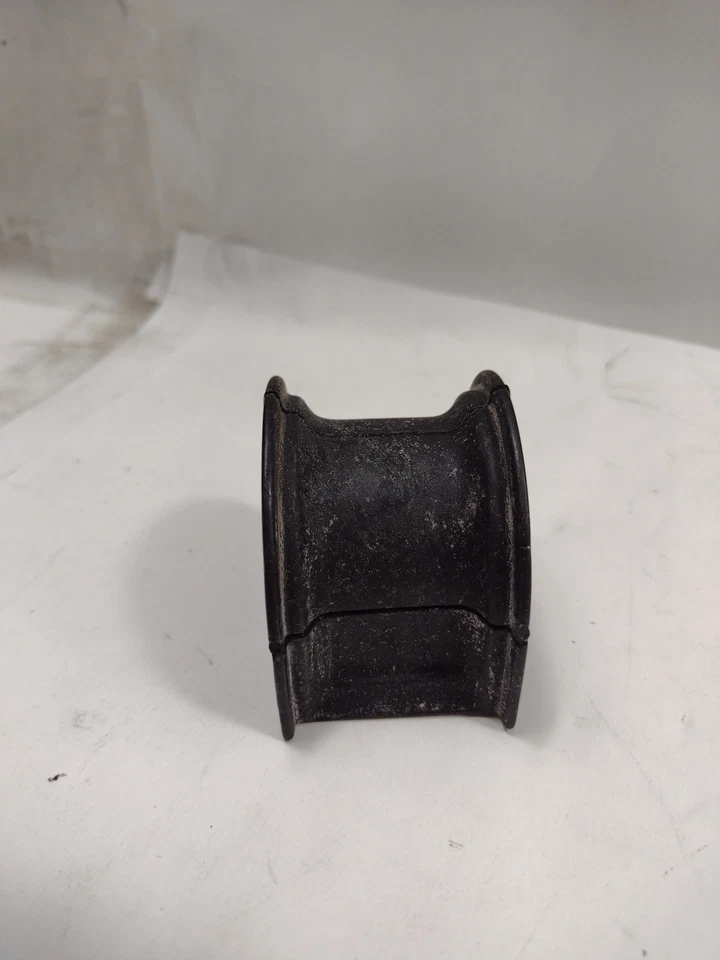 Aislador de eje estabilizador de suspensión delantera genuino GM 92219337 Foto 2 de 4