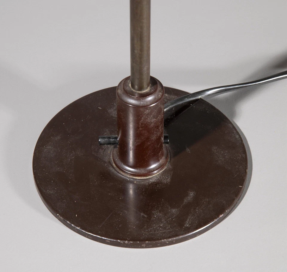 Lámpara de mesa Poul Henningsen PH 3,5/2. Louis Poulsen, años 30 Foto 3 de 4