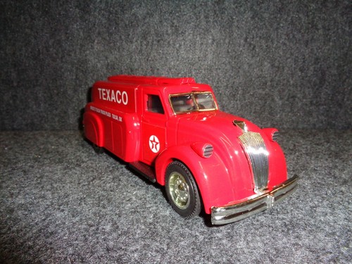 BRUCE'S TEXACO 1939 DODGE AIRFLOW TANKER TULSA TRUCK ERTL DIECAST COIN BANK - Picture 4 of 12