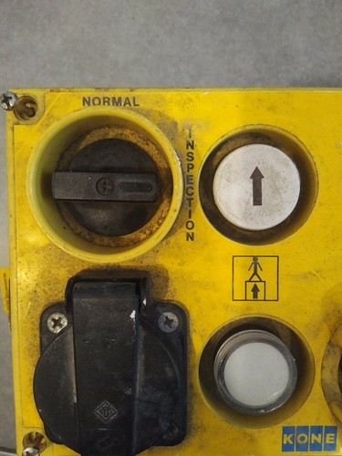 BOITIER INSPECTION TOIT CABINE LCE ascenseur KONE inspection station Service - Imagen 6 de 6