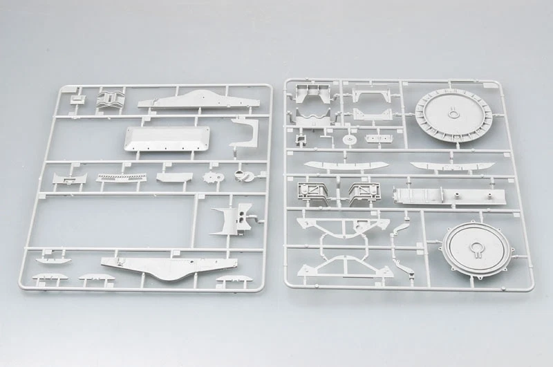 Trumpeter 02313 1/35 German 17cm Kanone 18 - Image 4 of 4
