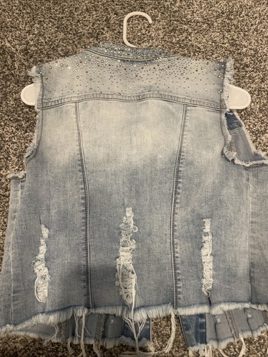 Women’s BKE Jean Denim Vest Size Small Rhinestones Distressed Cowgirl Biker - Picture 4 of 4