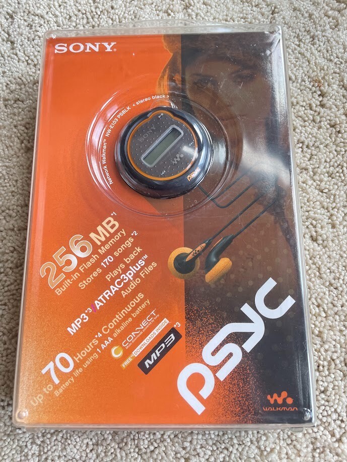 New Vintage Sony Micro Sized MP3 ATRAC3plus Music Player Use