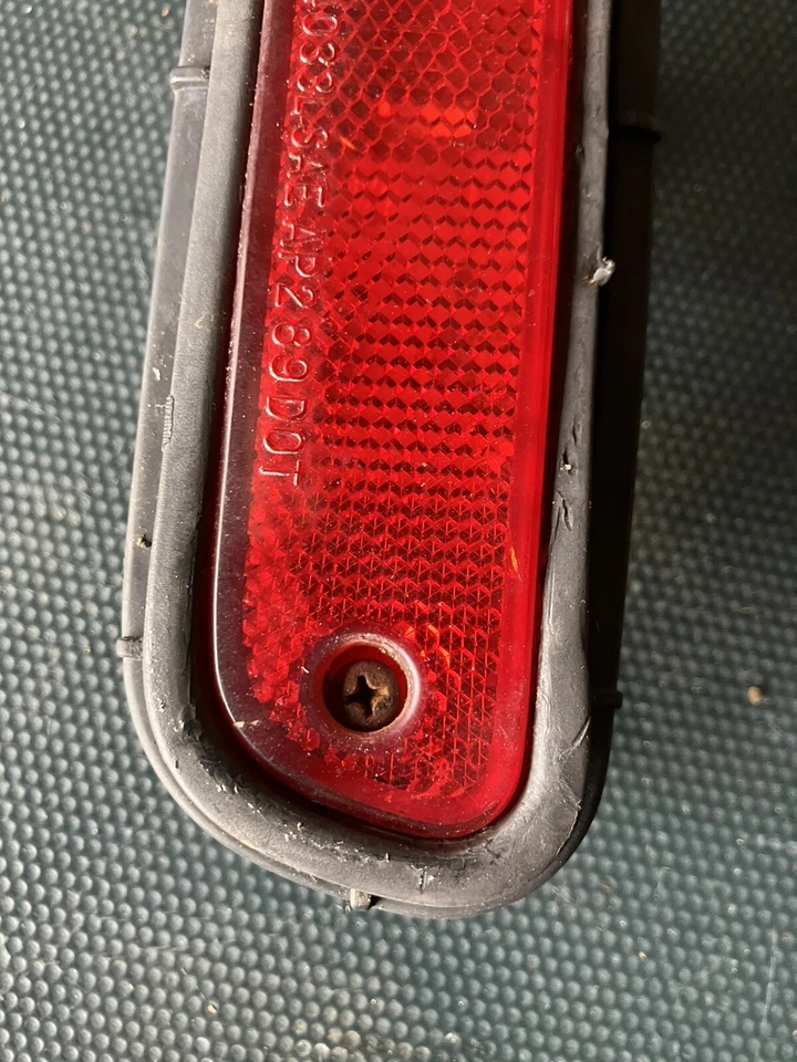 92-96 HONDA PRELUDE OEM REAR BUMPER SIDE MARKER LIGHT LH DRIVER 055-4033 *FLAW Foto 2 de 4