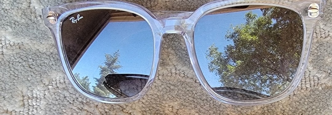 Ray Ban Sunglasses -Polished Transparent Frame DAMAGED Ray Ban Sunglasses -Polished Transparent Frame DAMAGED