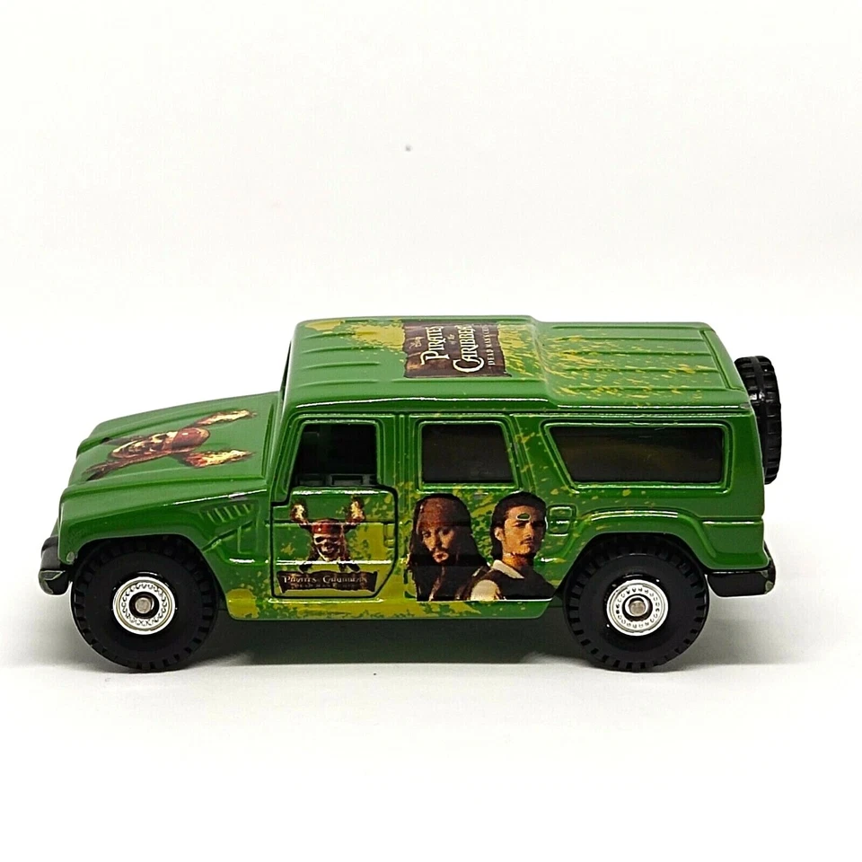 Disney Takara Tomy Tomica D25 Toyota Mega Cruiser The Pirates of Caribbean 1/66 - Image 4 of 4