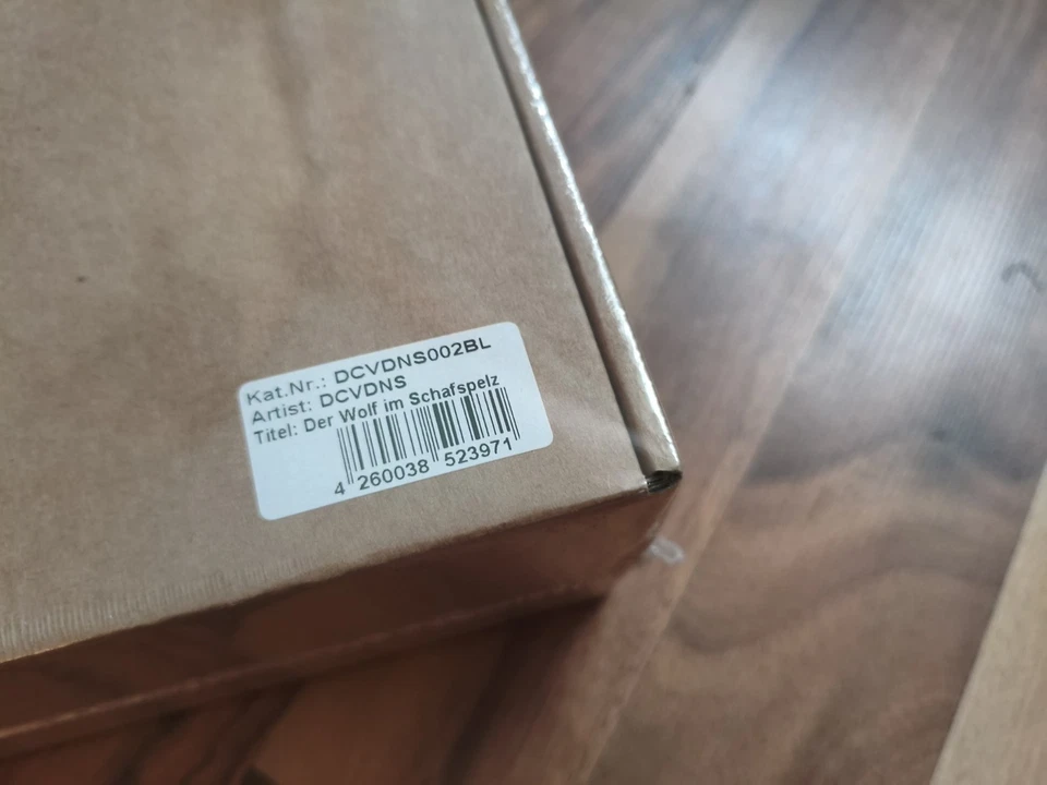 DCVDNS D.W.I.S der Wolf Im Schafspelz Box Neu L - Bild 3 von 4