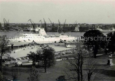 Schiffe Ships Navires Kronprins Harald