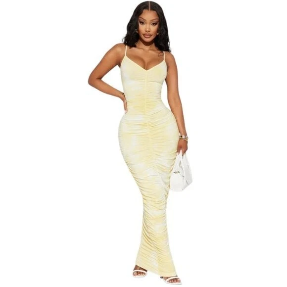 Robe Pull Fashion Nova En Maille - Coupe Enveloppante Avec Ceinture - Taille S - Beige - Neuf Sans étiquette