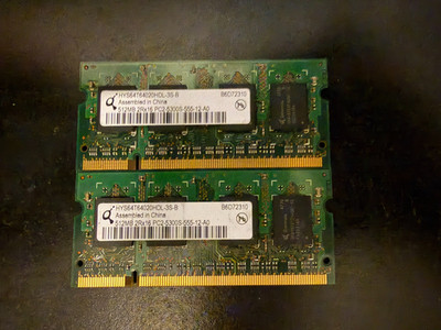 Qimonda 1GB (2x512MB) 2Rx16 DIMM RAM PC2-5300S-555-12-A0 HYS64T64020HDL03S-B