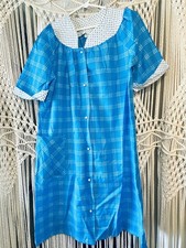 Vintage Housecoat Duster Size Large L Pear Buttons Pockets Polka Dots 1960s Robe